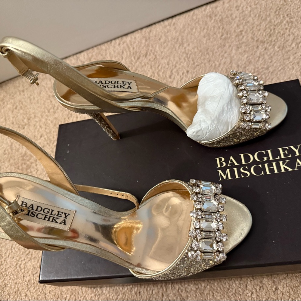 Badgley Mischka Elegant Gold Heels